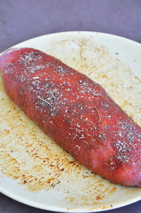 Карпаччо из говядины с корнишонами и каперсами: шаг 2