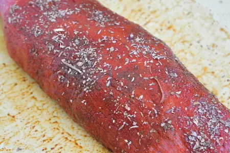 Карпаччо из говядины с корнишонами и каперсами: шаг 2