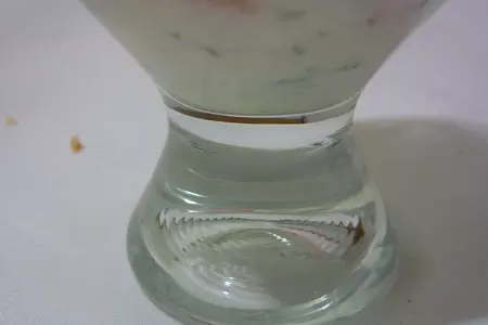 Заливное из красной и белой рыбы, креветок и винограда, с острым соусом: шаг 4