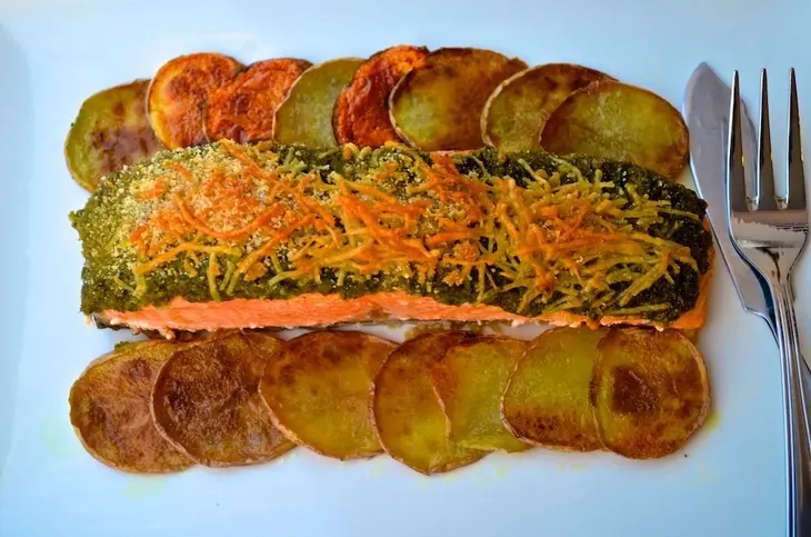 Лосось с хрустящей корочкой из песто и сыра: шаг 13