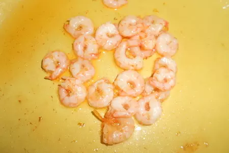 Салат-коктейль с креветками и овощами: шаг 1