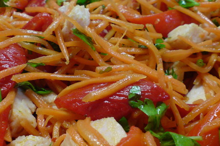 Салат из запечённого перца,"корейской"  моркови и копчёной индейки.: шаг 5