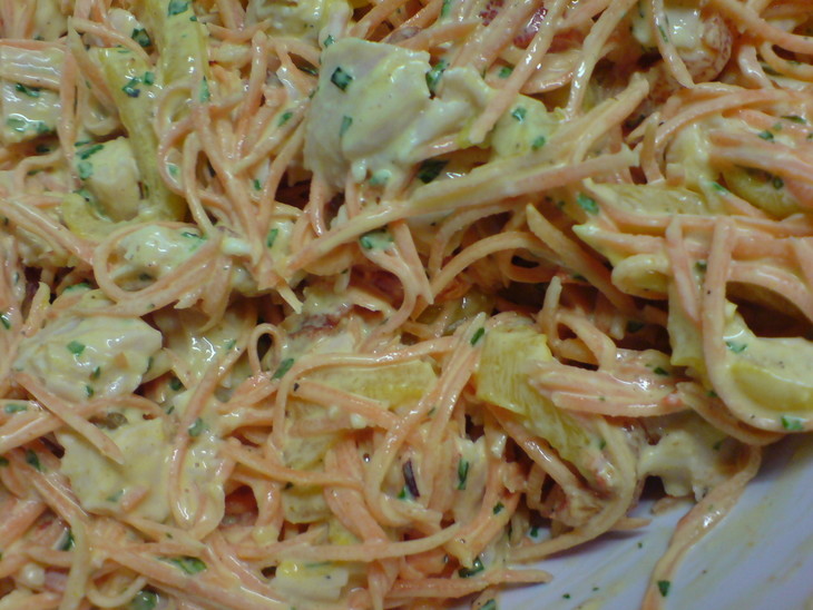 Салат из запечённого перца,"корейской"  моркови и копчёной индейки.: шаг 6