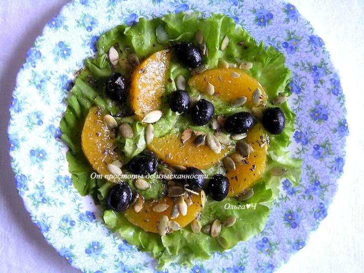 Салат с апельсинами, маслинами и тыквенными семечками: шаг 4