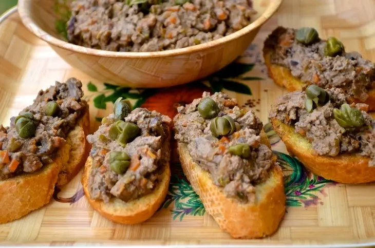 Мясные кростини: шаг 12
