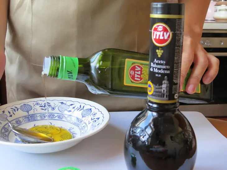 Салат  из утки с ягодным желе на подушке из руколлы: шаг 1
