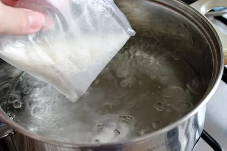 Куриные котлеты со щавелевой начинкой за 15 минут: шаг 7