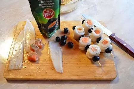 Шашлык из кальмаров и семги с гриль салатом: шаг 7
