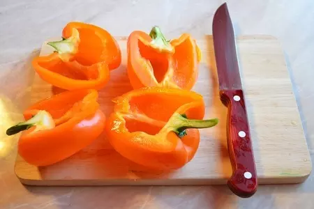 Фаршированный перец на пару.: шаг 1