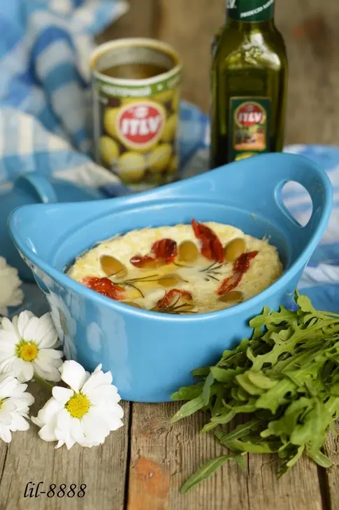 Творожная запеканка с оливками, вялеными томатами и розмарином: шаг 3