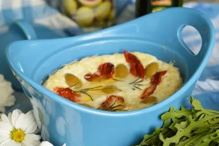 Творожная запеканка с оливками, вялеными томатами и розмарином: шаг 3