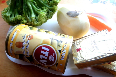 Сырный суп с овощами и оливками: шаг 1