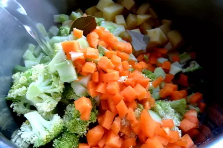 Сырный суп с овощами и оливками: шаг 4
