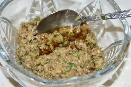Конфеты из фейхоа с мёдом и орехами: шаг 3