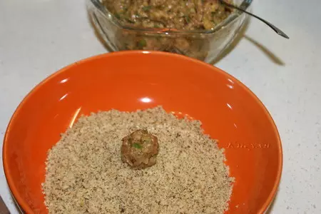 Конфеты из фейхоа с мёдом и орехами: шаг 5