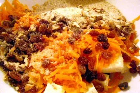Котлеты из молодой моркови с фетой и орехами: шаг 2
