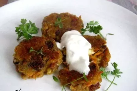 Котлеты из молодой моркови с фетой и орехами: шаг 3