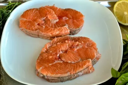 Лосось с двумя соусами: шаг 3