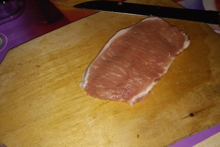 Свиной карбонад, запеченный с корнишонами по-испански.: шаг 1