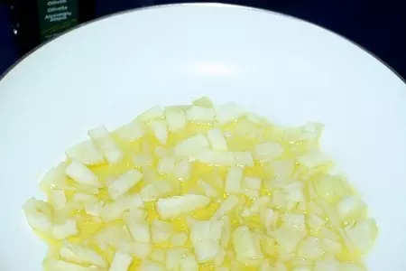Свинина с овощами и оливками в горшочках: шаг 6