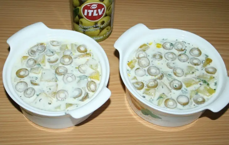 Свинина с овощами и оливками в горшочках: шаг 14