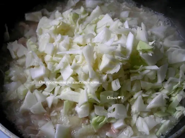 Кальмары, тушеные с капустой в белом вине: шаг 3
