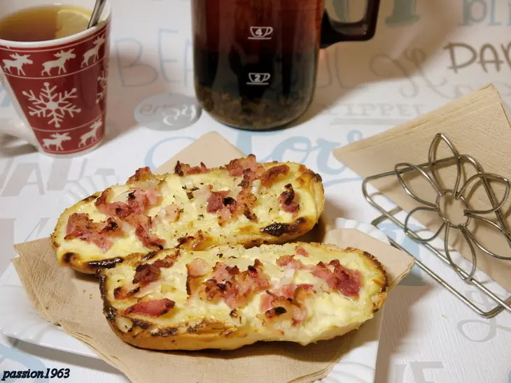 Горячие бутерброды с луком и беконом а ля фламмкухен: шаг 3