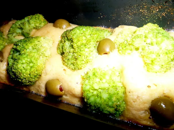 Кекс с брокколи и оливками: шаг 8