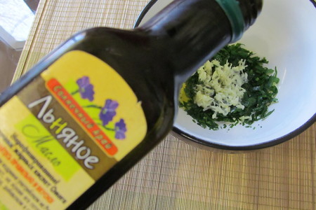  салат из каракатиц с зеленью петрушки, чесноком и лимоном.: шаг 3