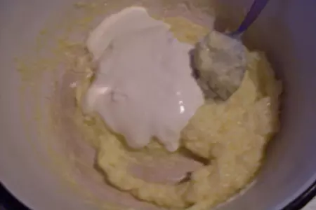 Кекс с яблоками и голубикой: шаг 3