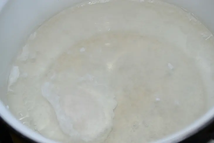 Салат с яйцом-пашот и морепродуктами: шаг 3