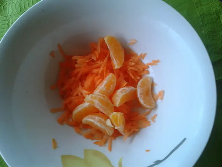 Cалат с курочкой и фруктами: шаг 2