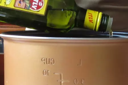Ароматный ягненок с маслинами и оливками: шаг 1