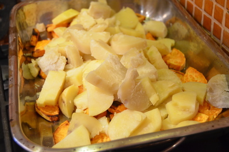 Теплый картофельный салат с бататом и зеленым луком: шаг 4