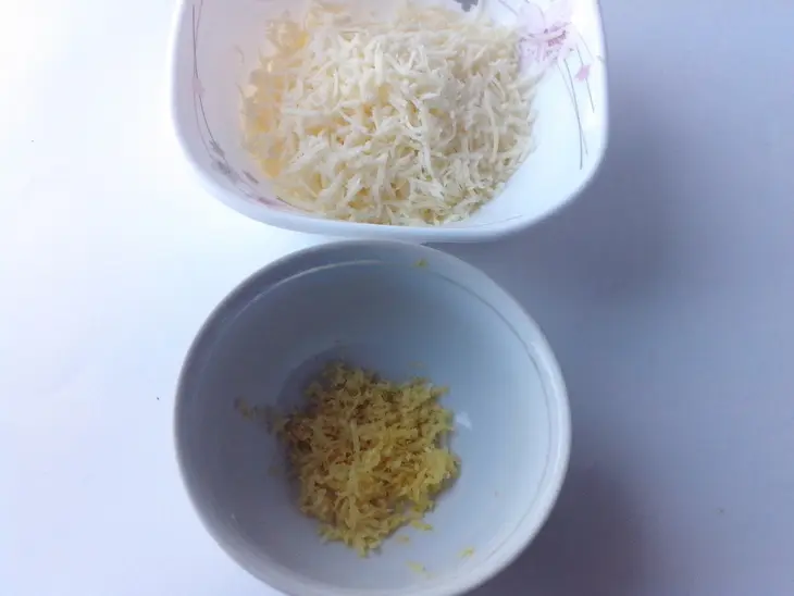Печенье сырное с маслинами и лимонным ароматом: шаг 1