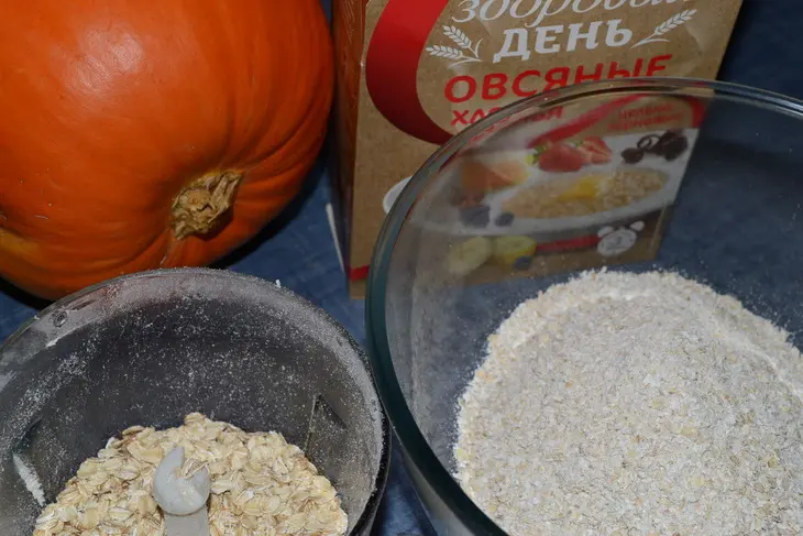 Овсяный кекс с тыквой, медом и орехами: шаг 1