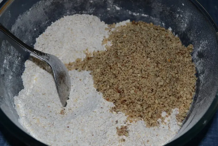 Овсяный кекс с тыквой, медом и орехами: шаг 5