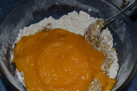 Овсяный кекс с тыквой, медом и орехами: шаг 7