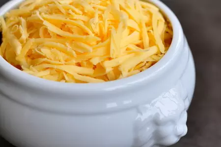 Французский луковый суп с коньяком: шаг 6