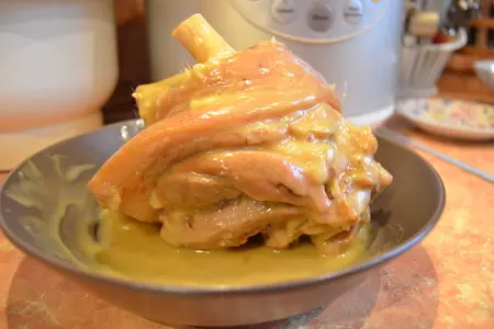 Рулька в пиве с медом и горчицей: шаг 7
