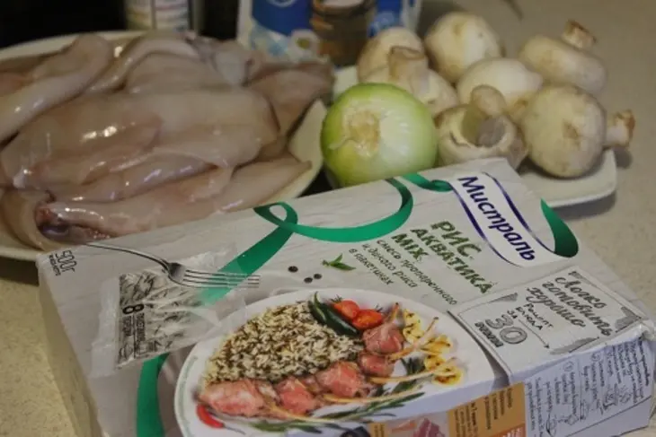 Кальмары с шампиньонами в сливочном соусе и рисом "актавика mix" за 30 минут: шаг 1