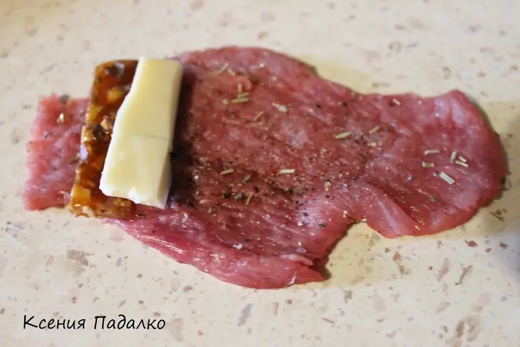 Рулетики из индейки с хрустящим центром: шаг 3