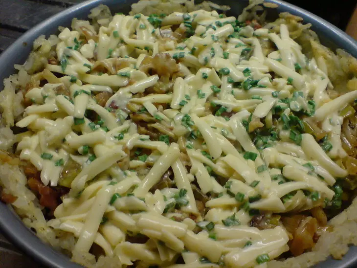 Пирог с капустой,пореем и беконом,нет!,не немецкий!италия-napoli!: шаг 5