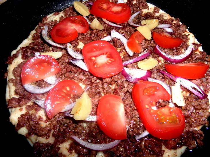 Пицца со вкусом чизбургера: шаг 5