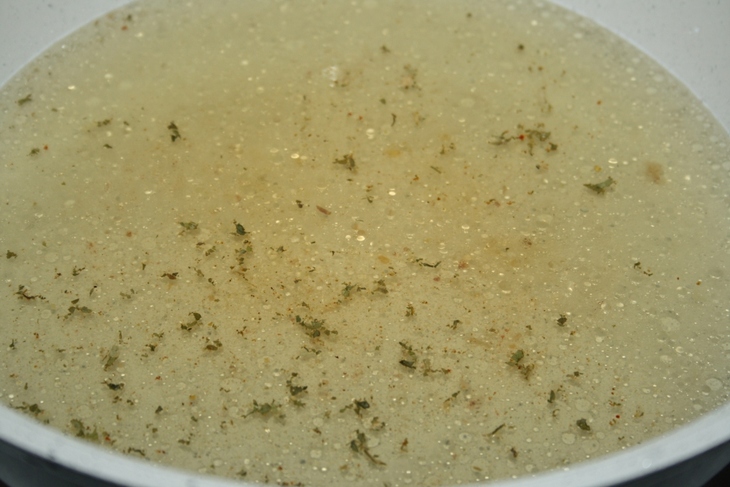 Густой овсяный суп на курином бульоне: шаг 1