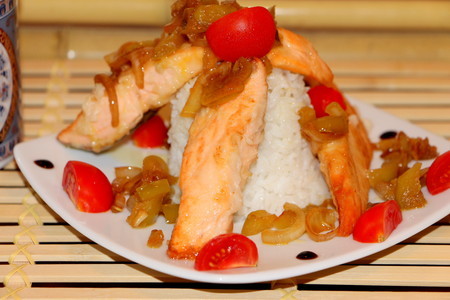 Рис басмати с лососем и луковым соусом. ужин за 12 минут: шаг 6