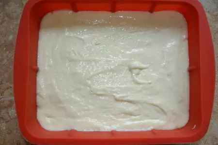 Яблочный пирог с изюмом: шаг 3