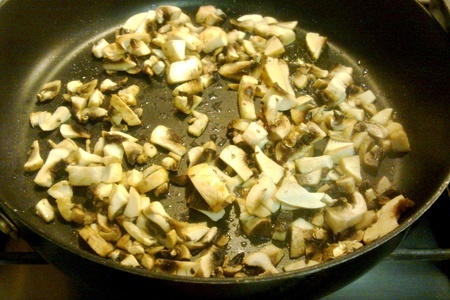 Рис жасмин со сливочно-грибным соусом и отбивные из говяжьей печени. ужин за 15 минут: шаг 4