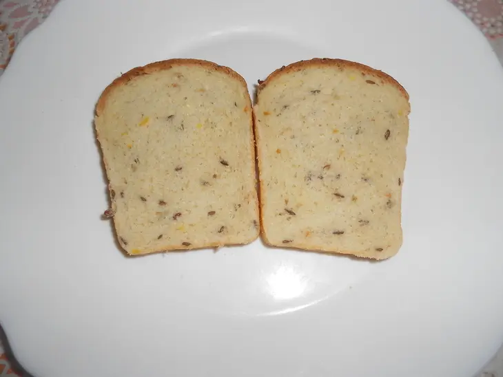 Брускетта с козьим сыром и черникой: шаг 1