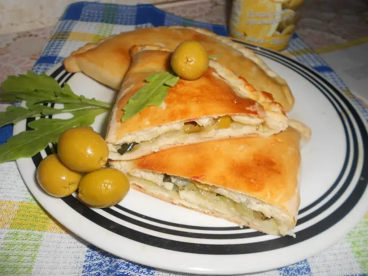 Кальцоне с цукини, оливками и моцареллой.: шаг 9